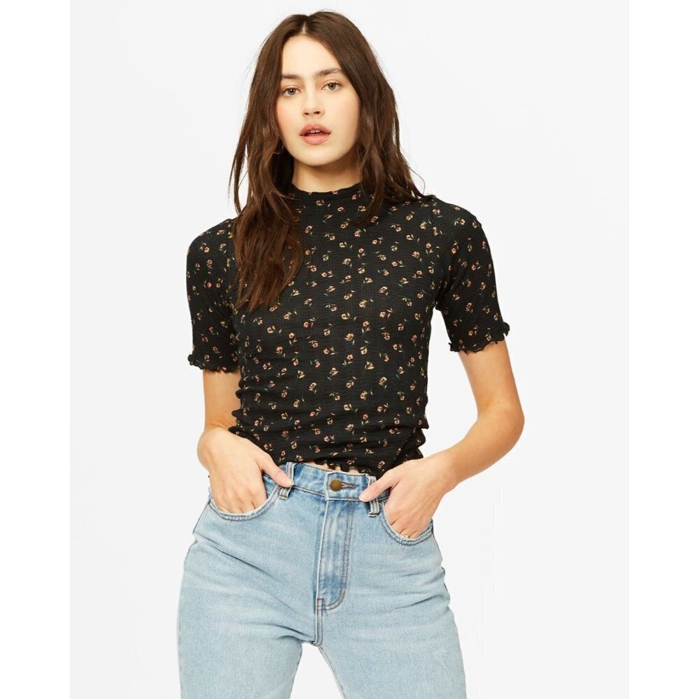 Billabong Women's Little Things Mock Neck Short Sleeve Floral Top Size XS NWT